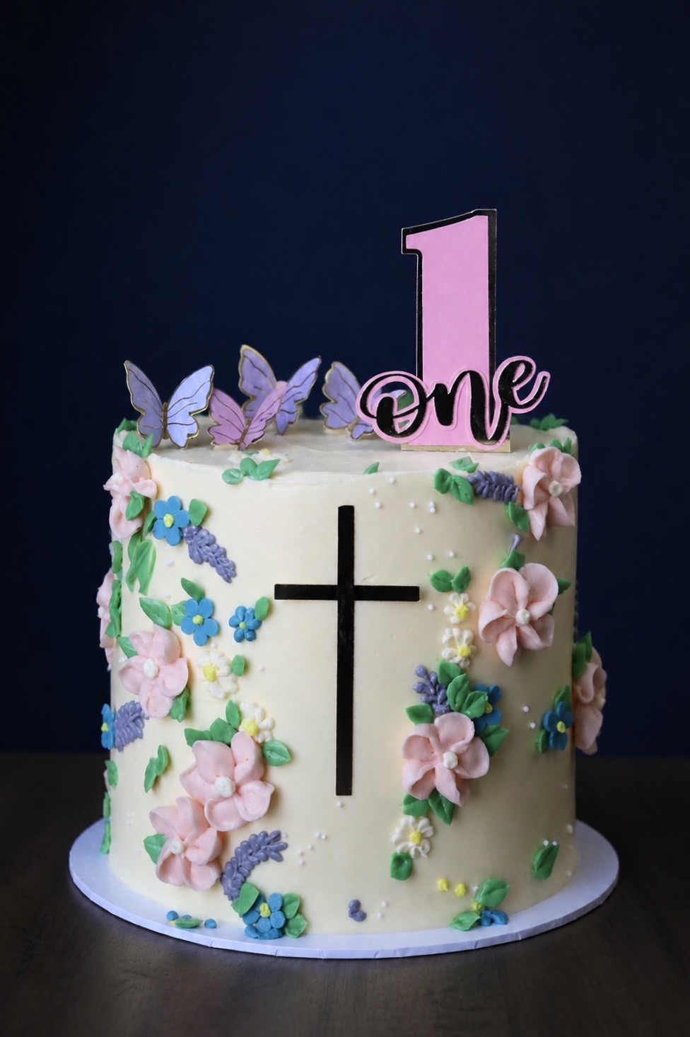 Floral first communion cake