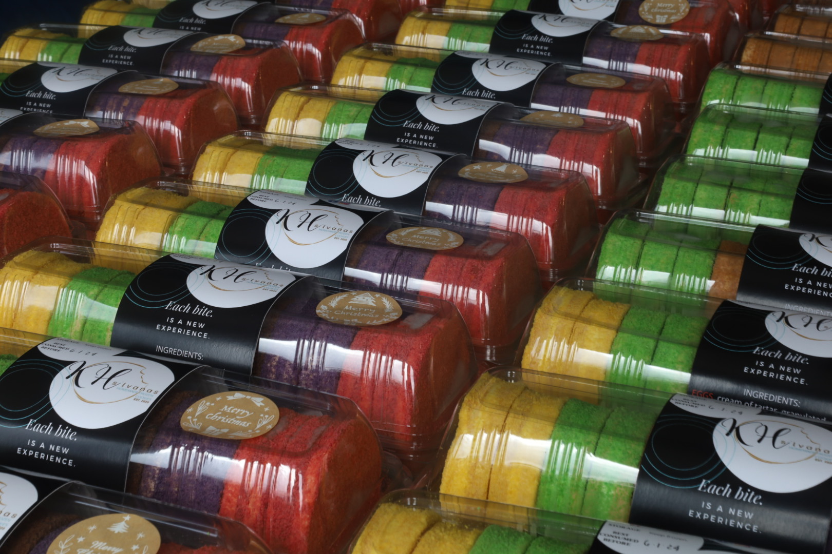 Colourful Silvanas arranged in a tower